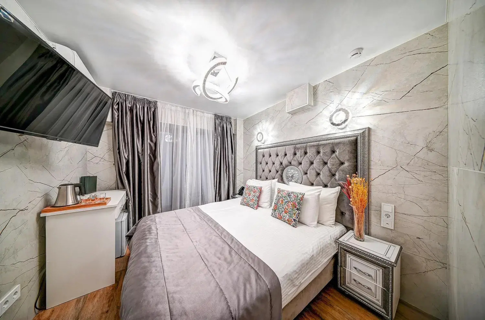 Аурия Круиз