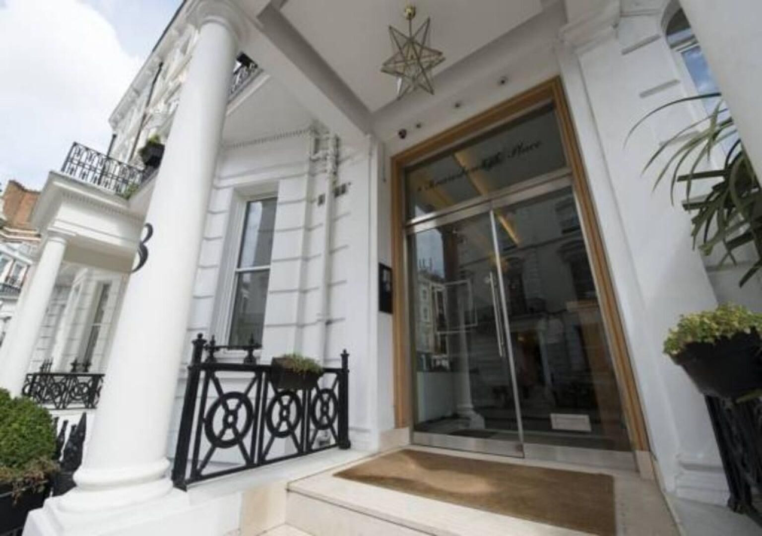 Kensington Hotel Apartments