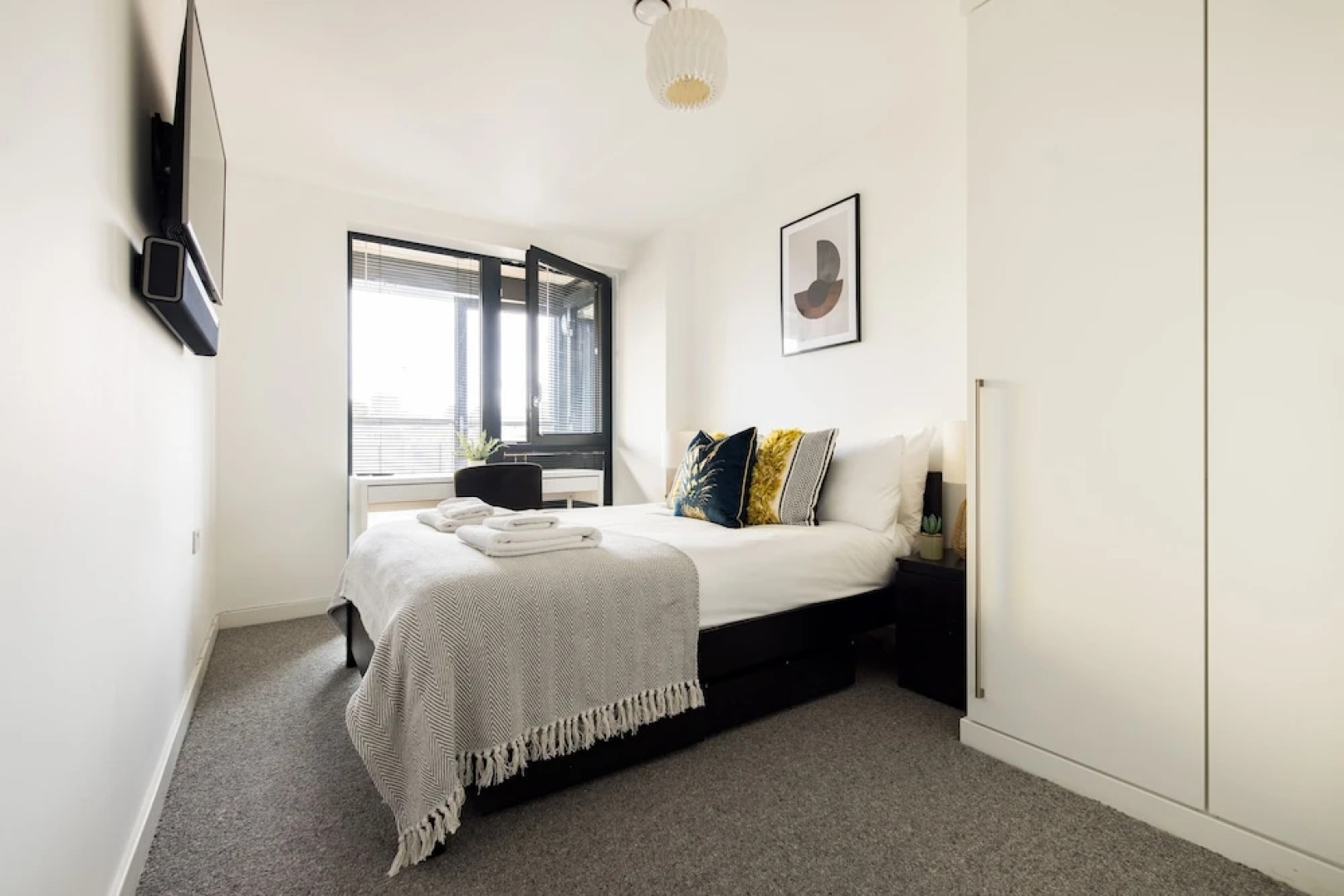 2 Bed Apartment in Shoreditch