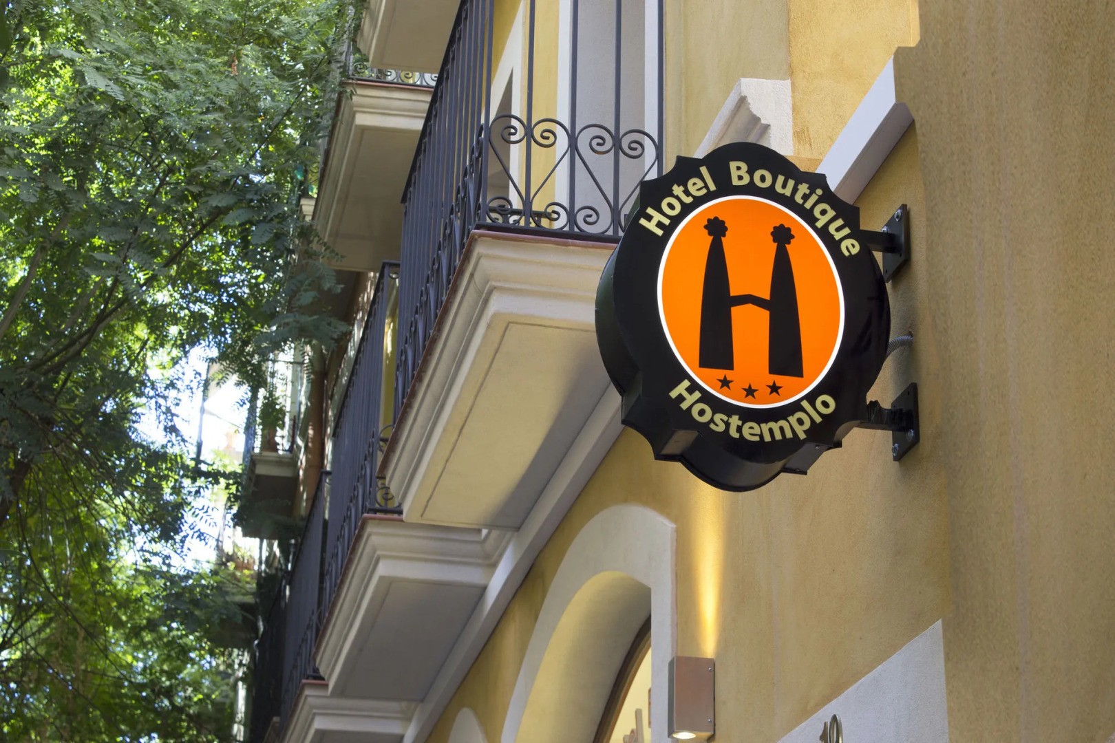 Apartments Hostemplo Suites