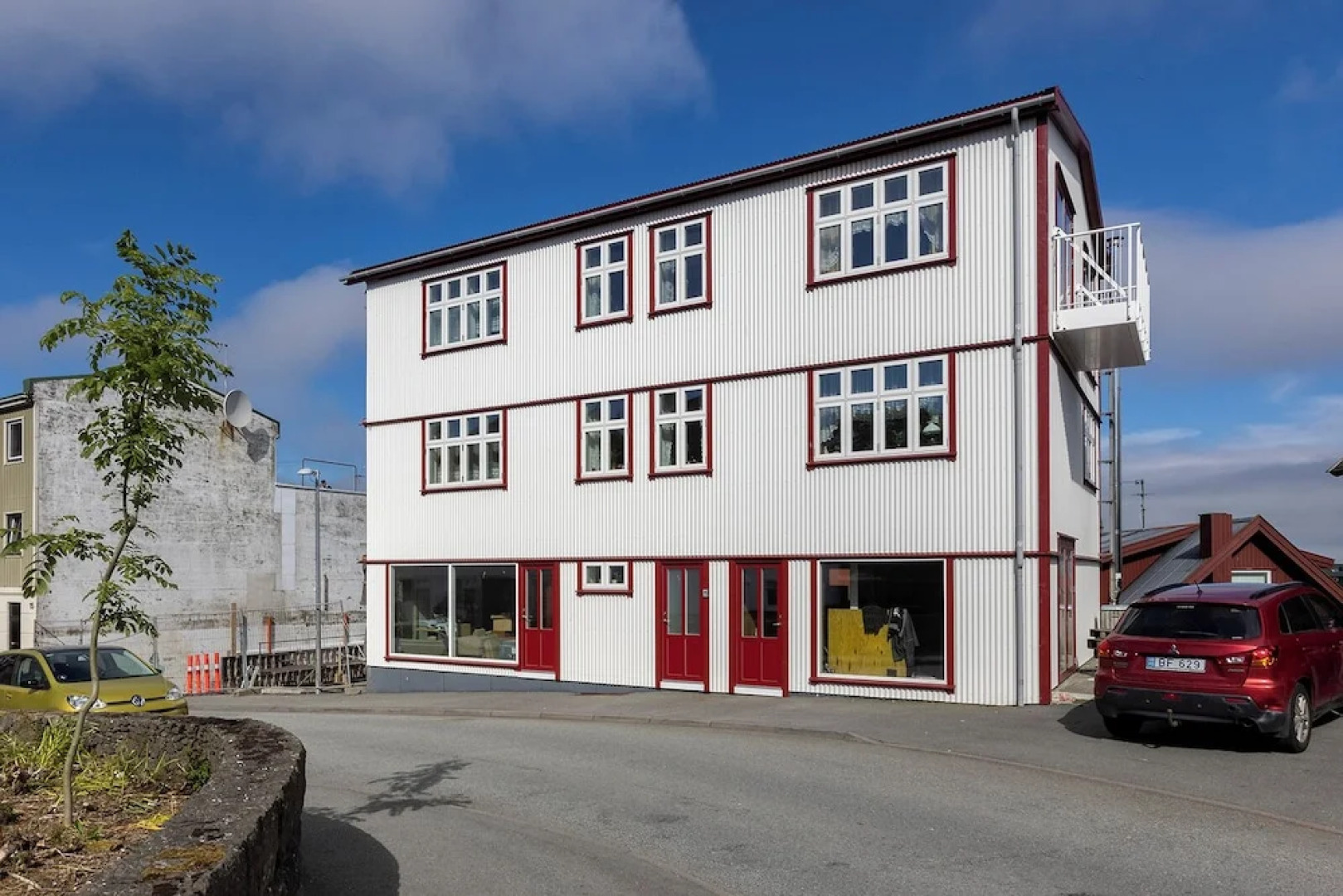 Downtown - Retro Decor - Stunning Views - Terrace