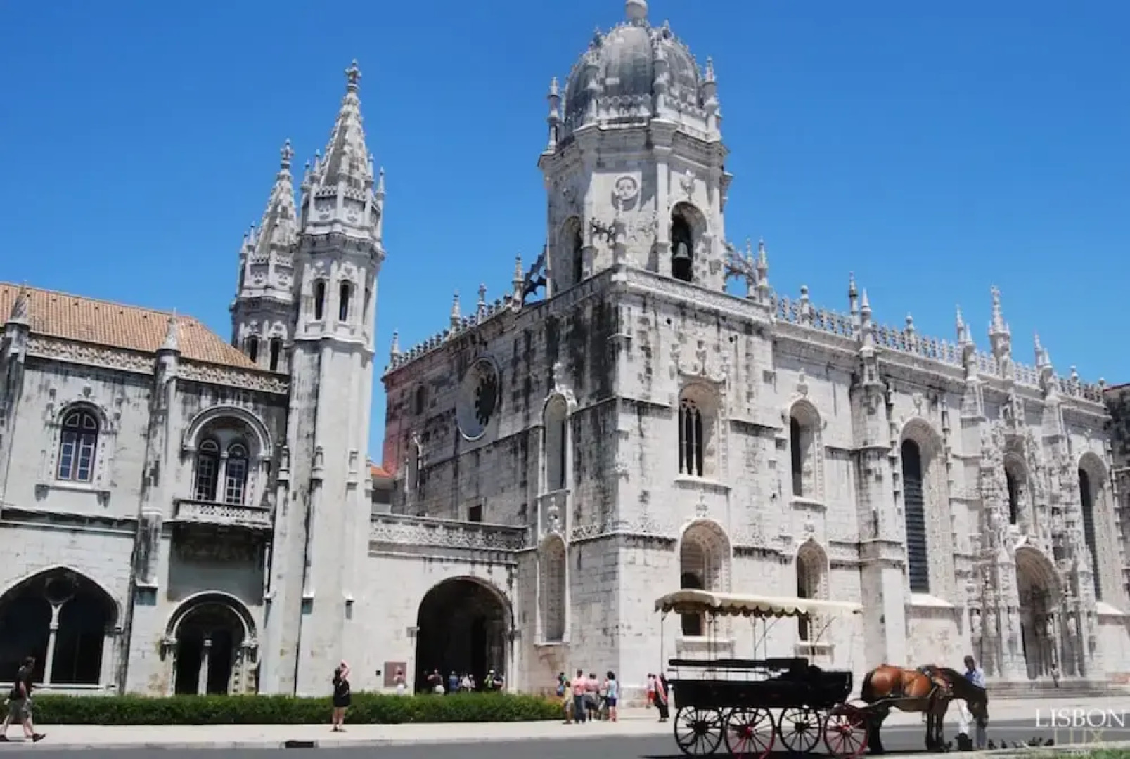 2 Bedroom Apartment Sol de Linda-a-Velha