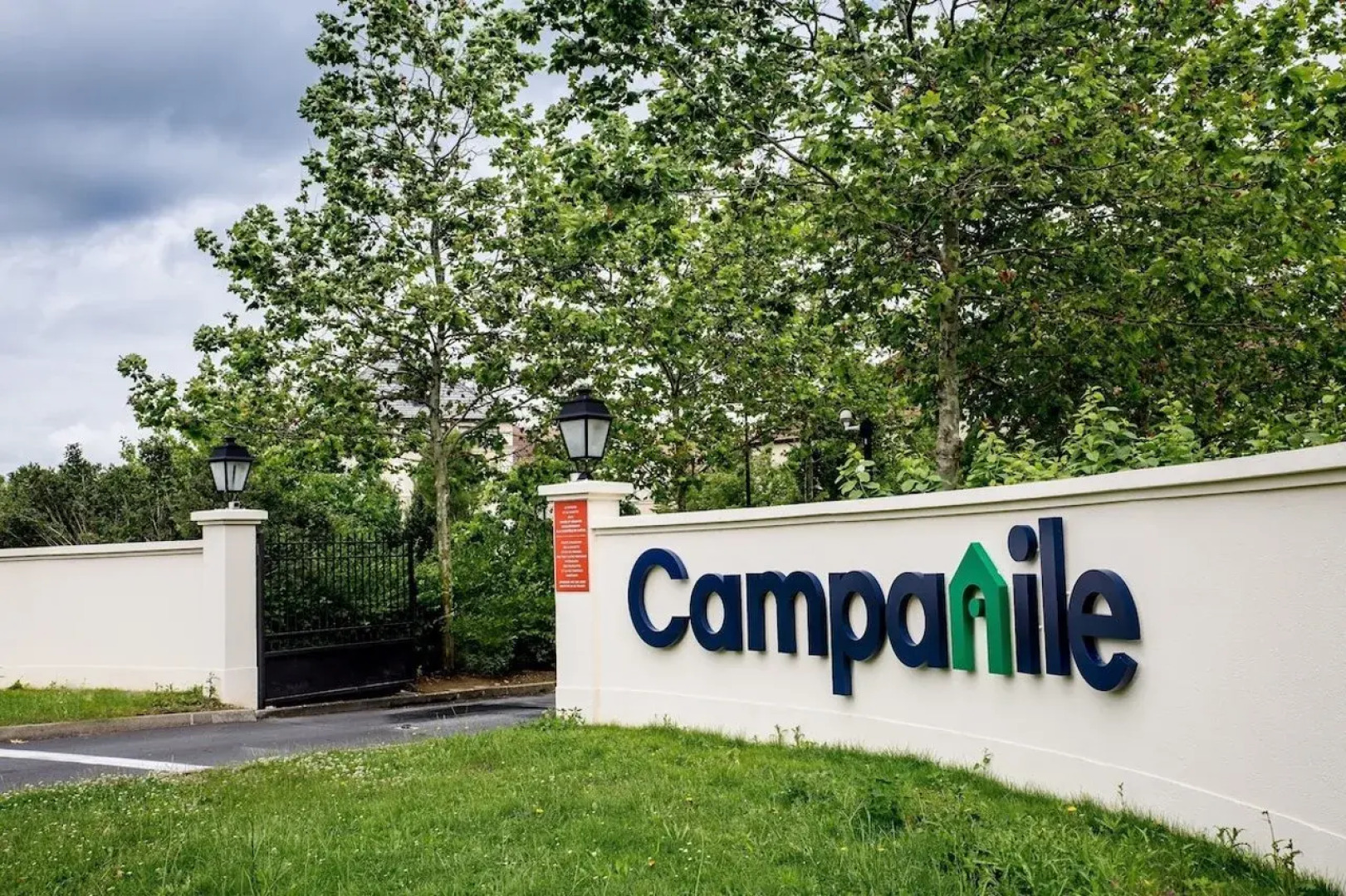 Campanile Val de France