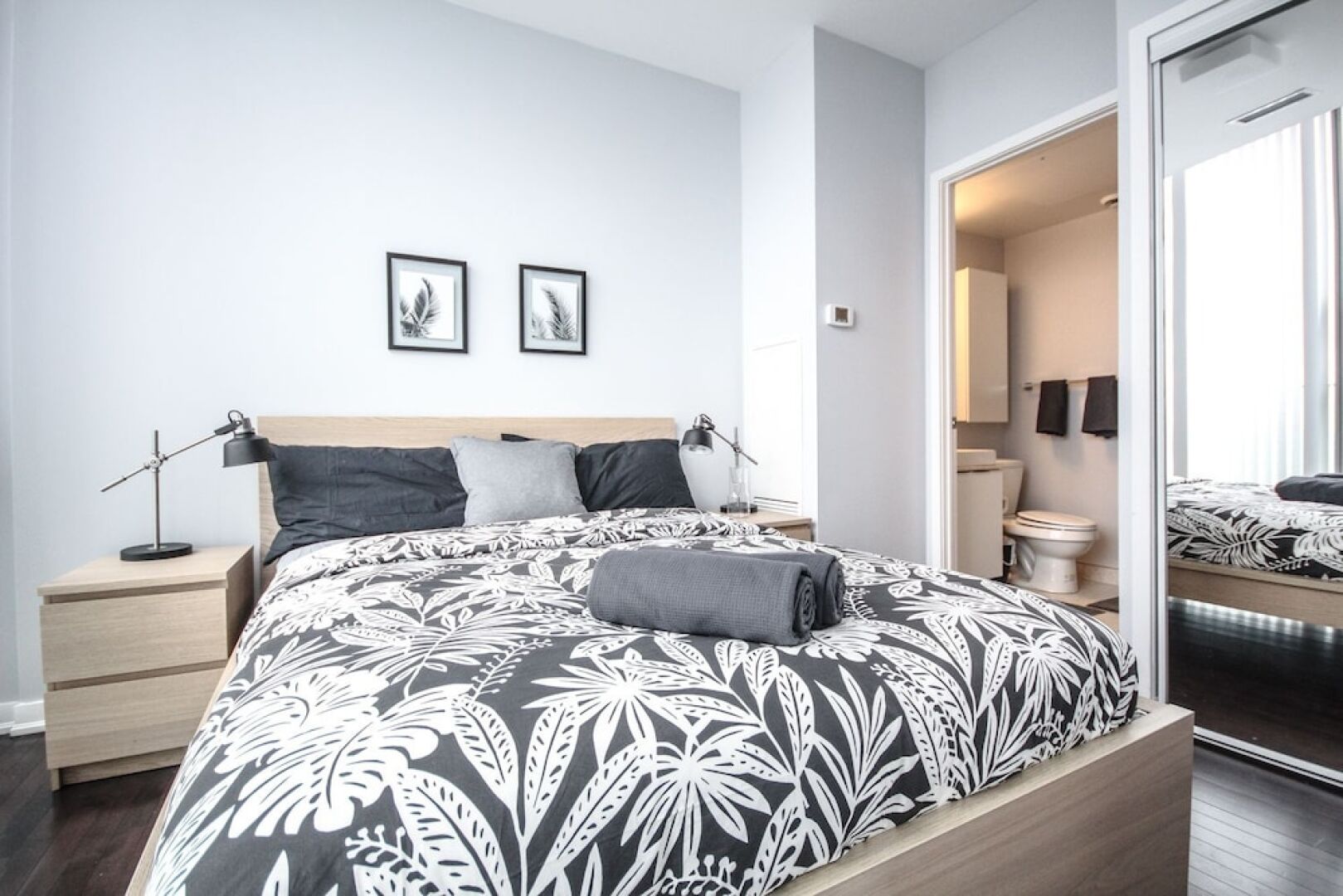 Sarkar Suites - Entertainment District