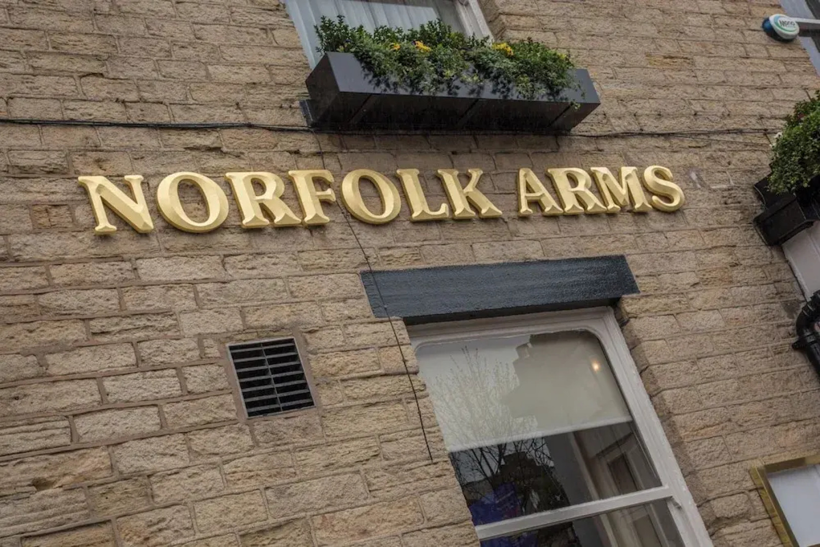 Norfolk Arms Hotel