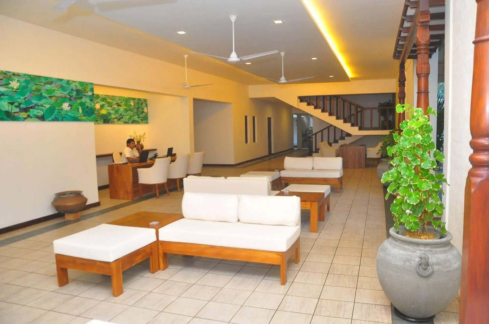 Mermaid Hotel & Club