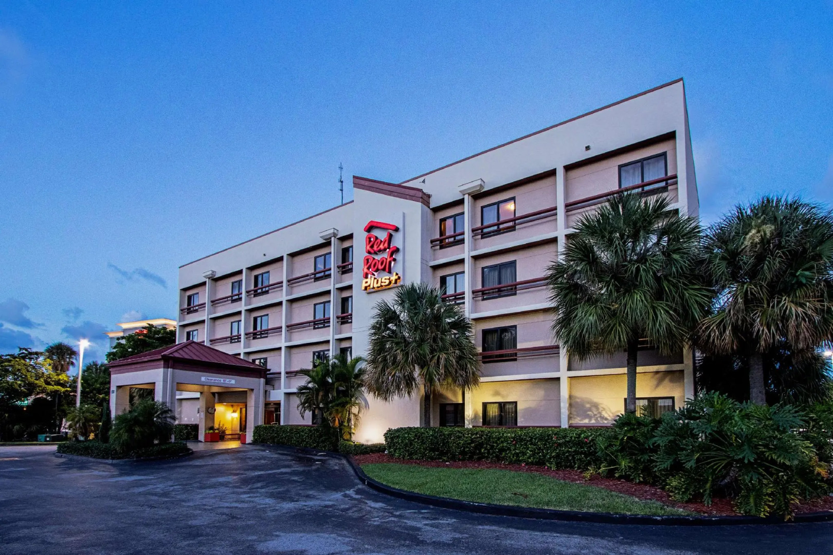 Red Roof Inn PLUS+ Miami Airport