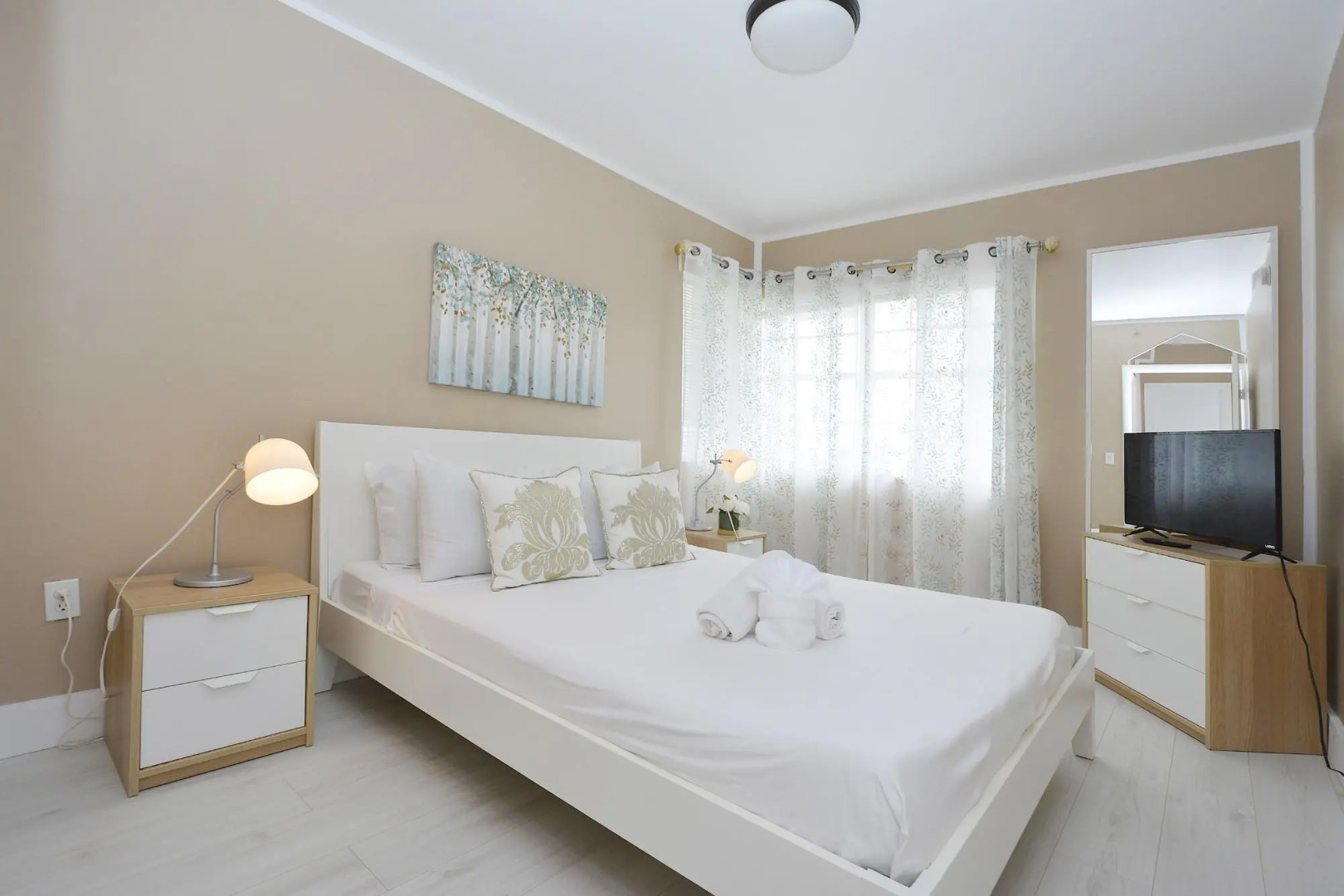 335 Ocean Walk Apartments