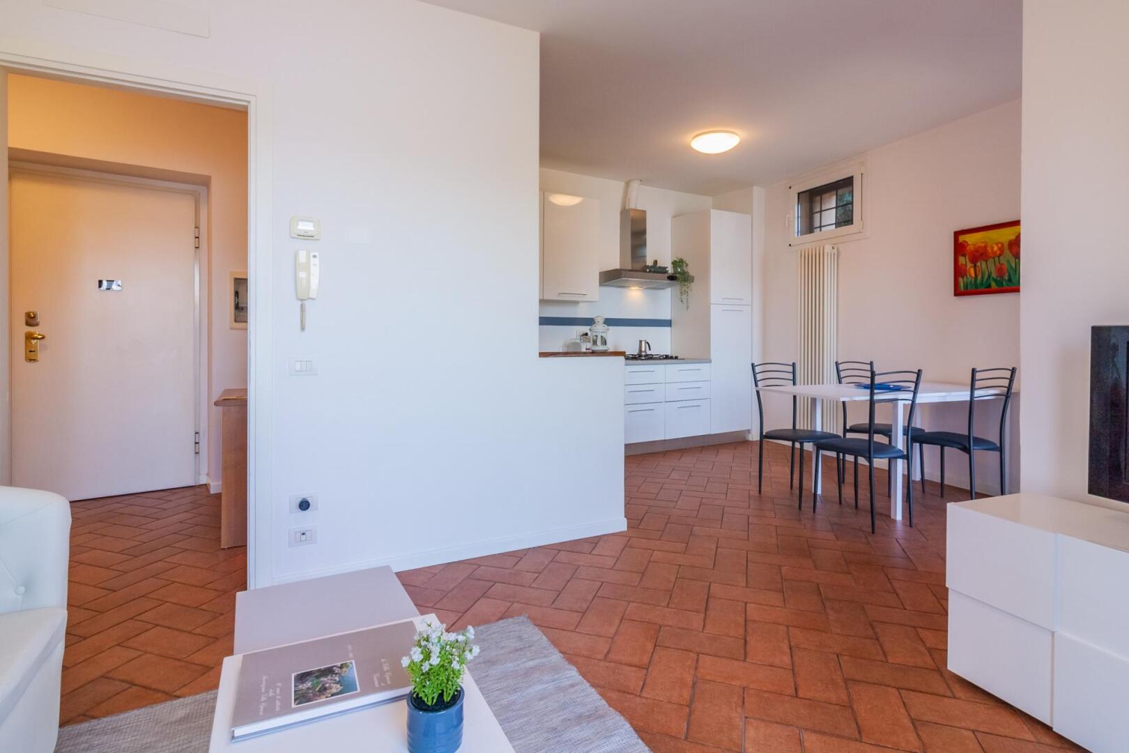 Flower House with Lake View