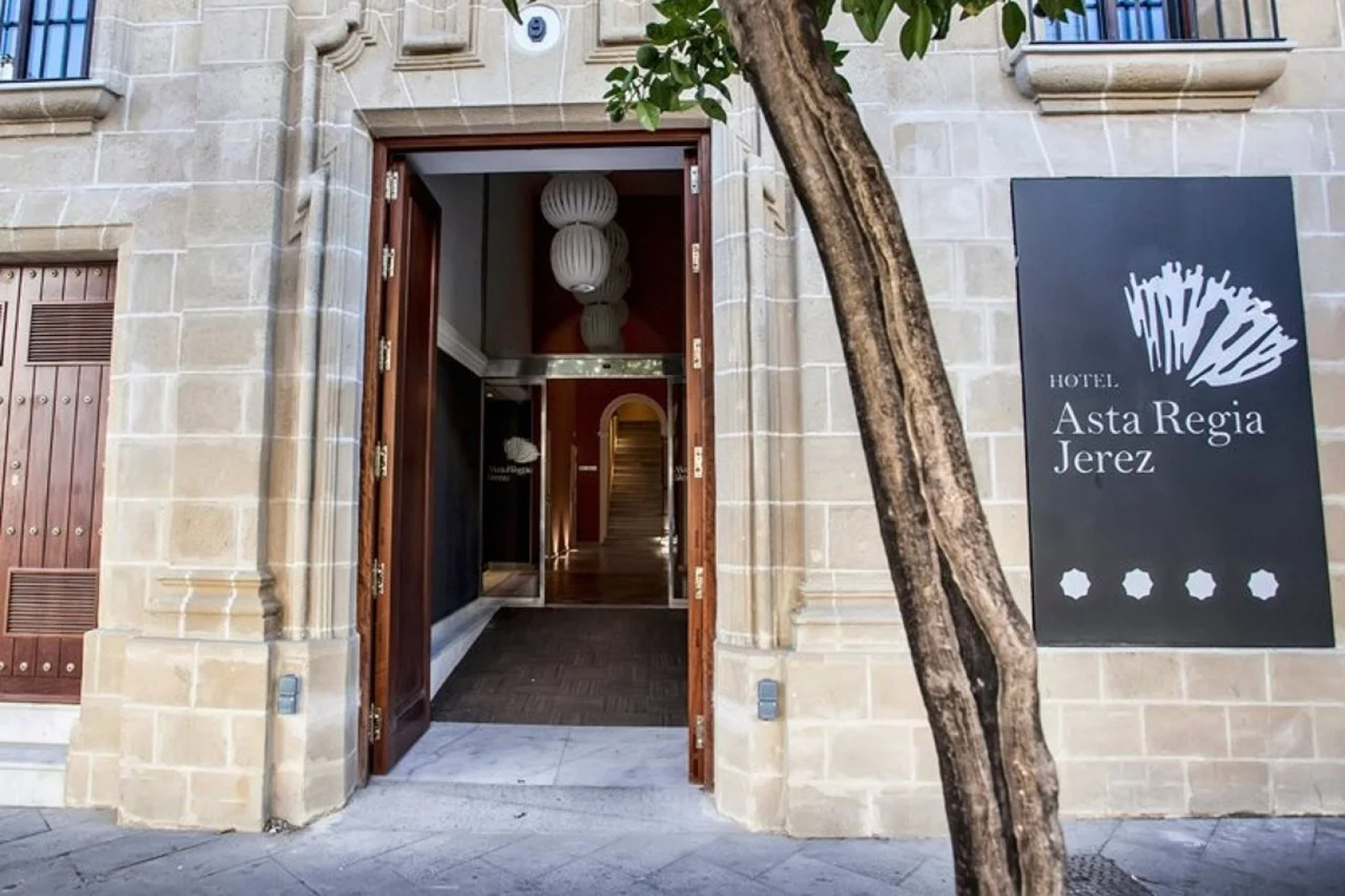 Eurostars Asta Regia