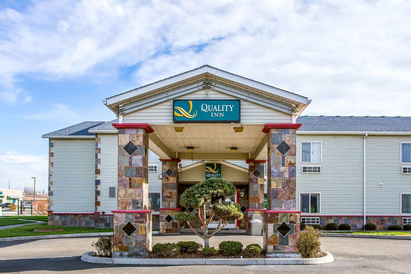 FairBridge Inn & Suites Sunnyside