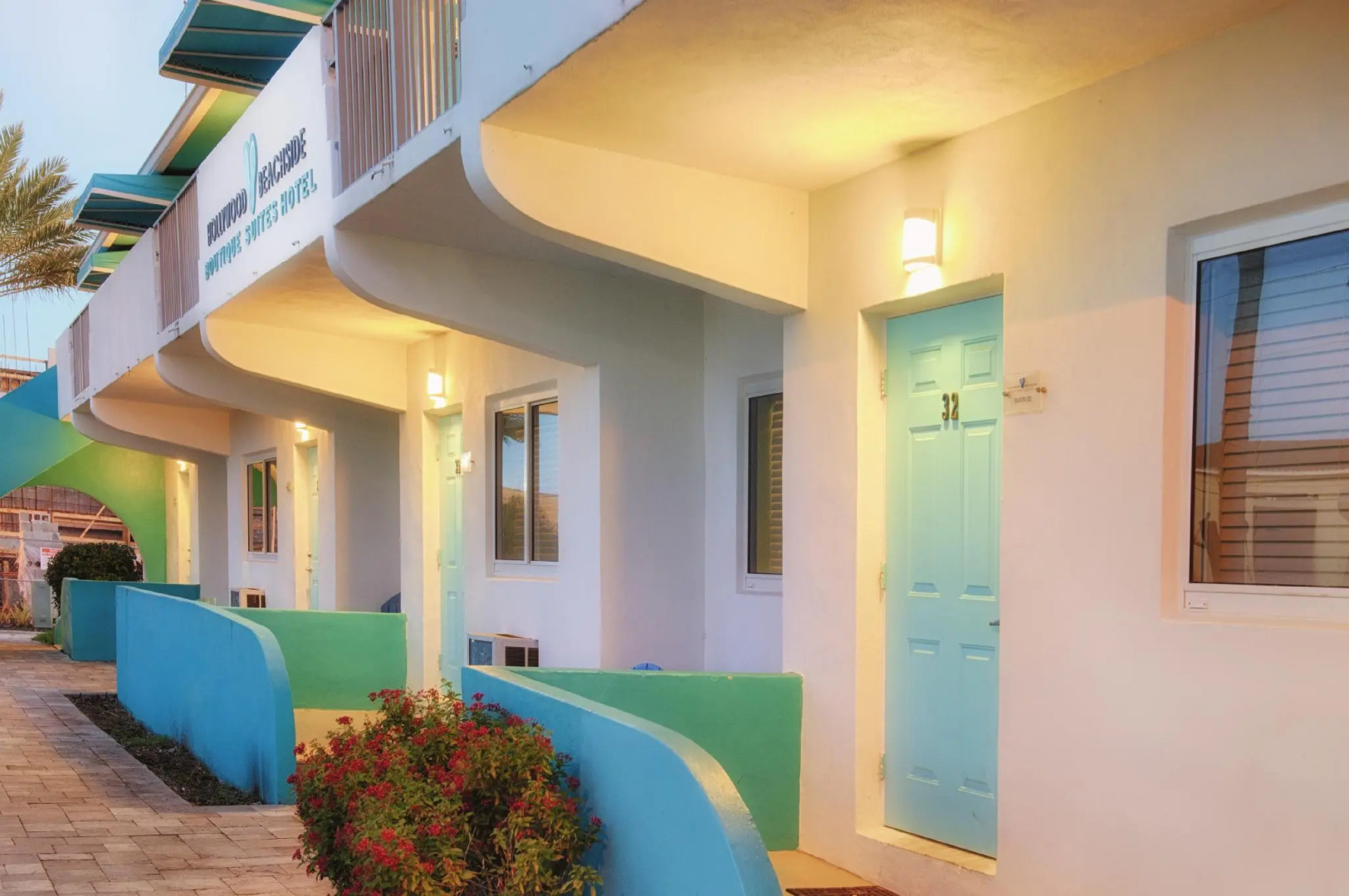 Hollywood Beachside Boutique Suites