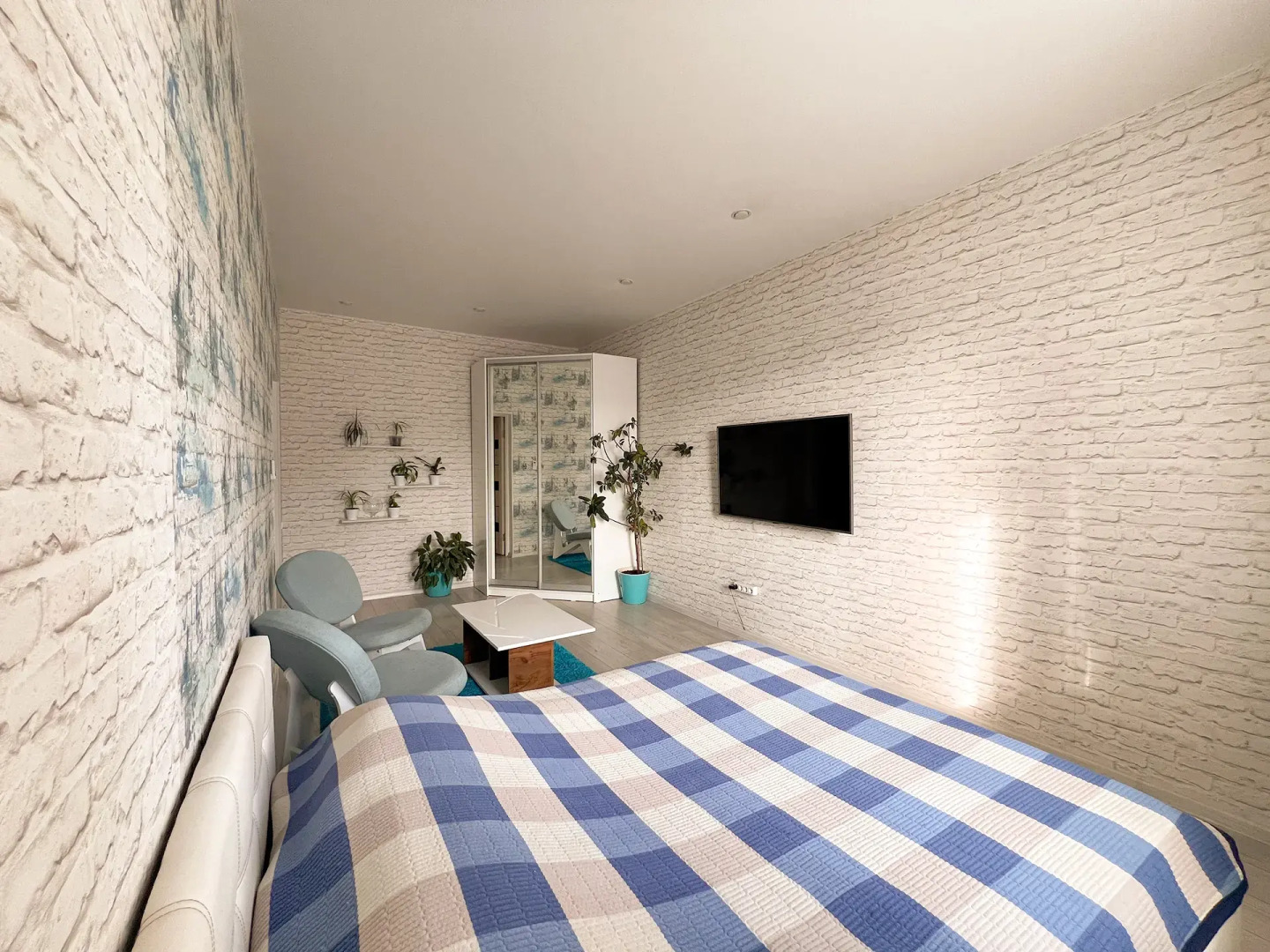 Апартаменты Apart MV на Железноводской 72