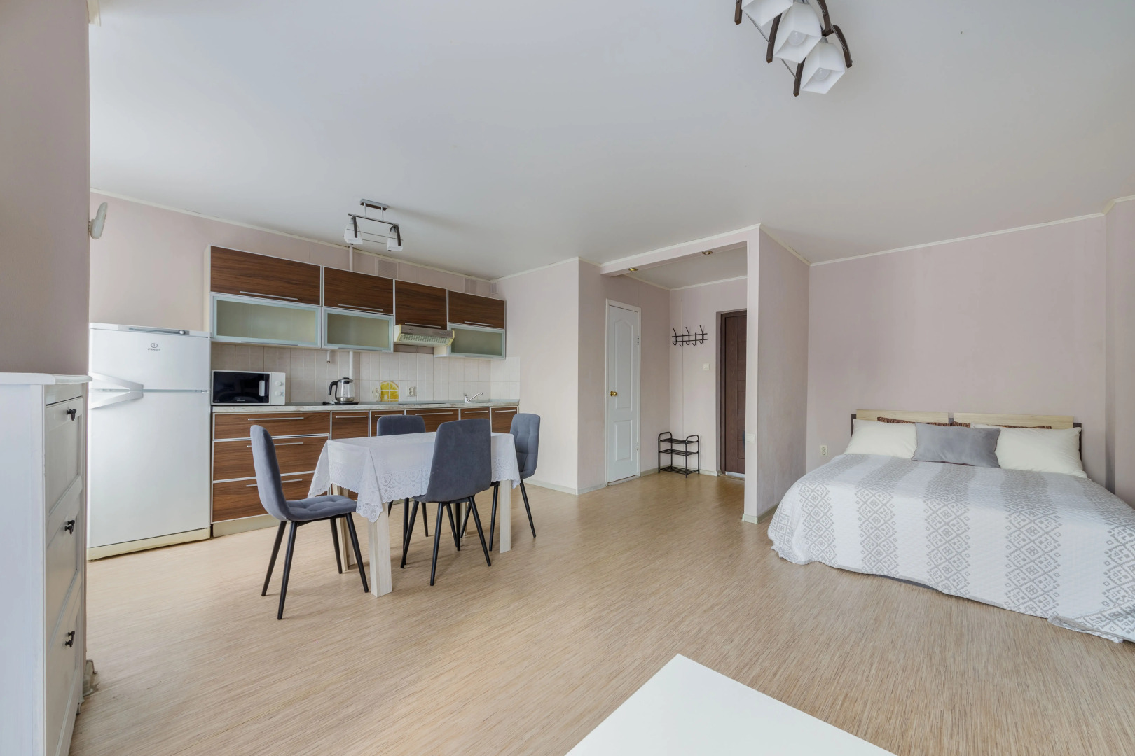 Апартаменты ApartLux Песчаная 6(2)