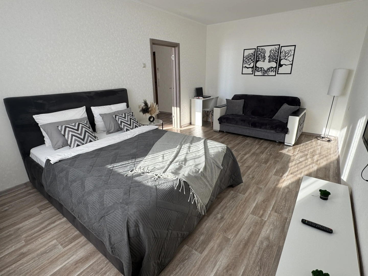 Апартаменты Ассорти на 12 Этаже с Потрясающим Видом на Реку Обь