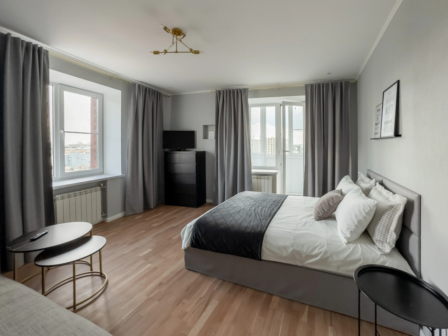 Апартаменты Скайлайт на Галерном