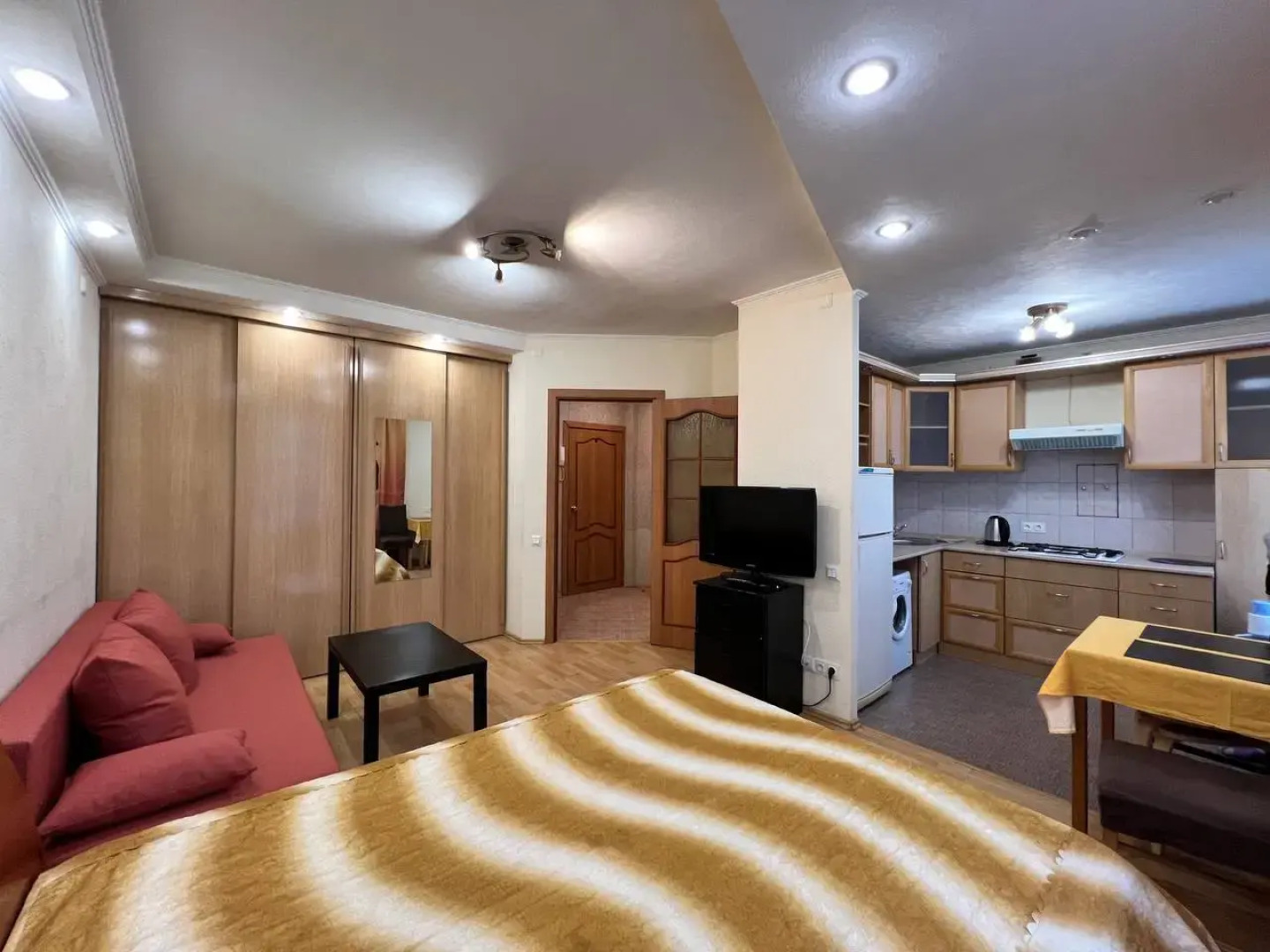 Апартаменты Марьин Дом на Попова 25