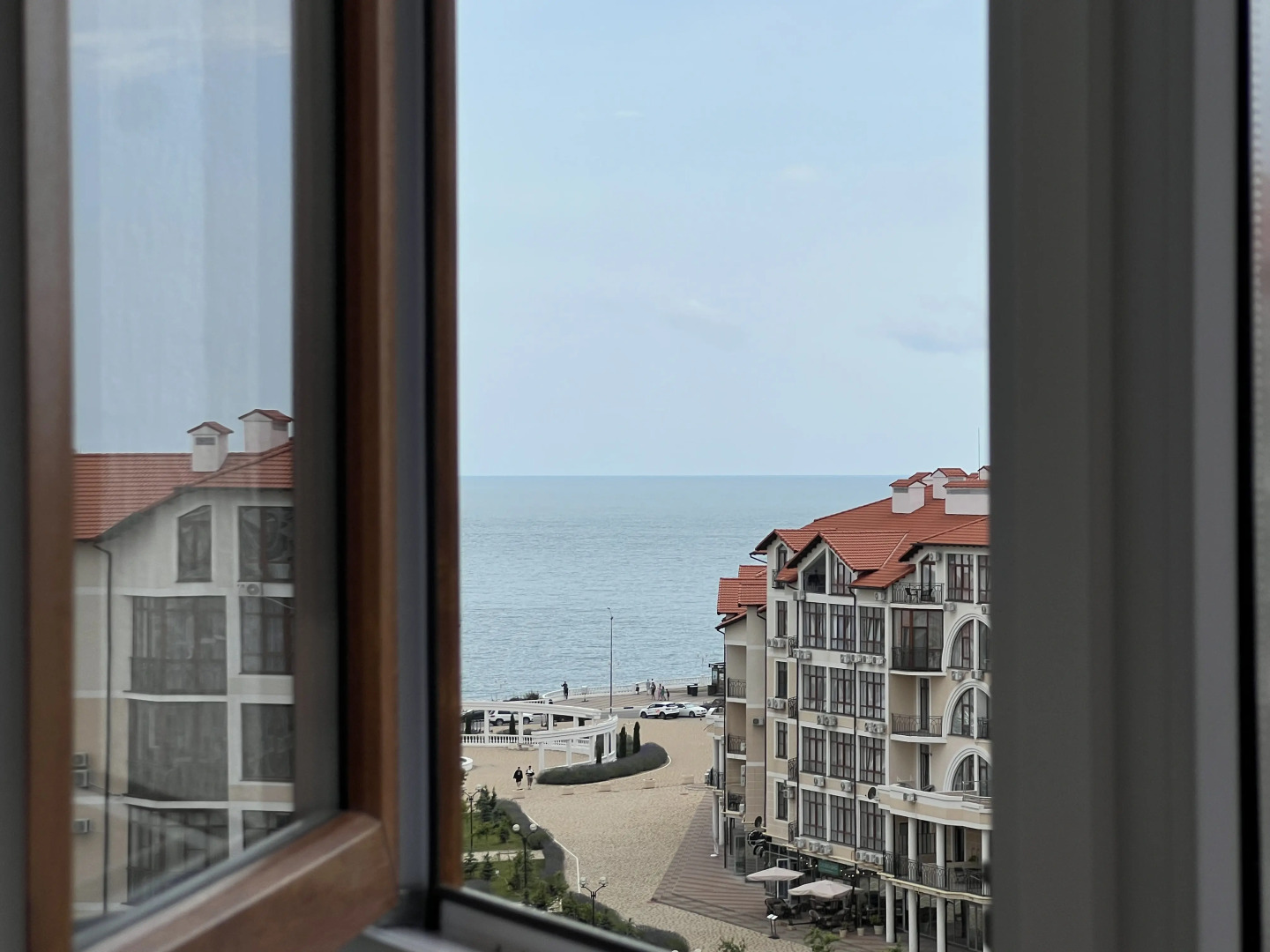 Квартира Яркая с кусочком моря