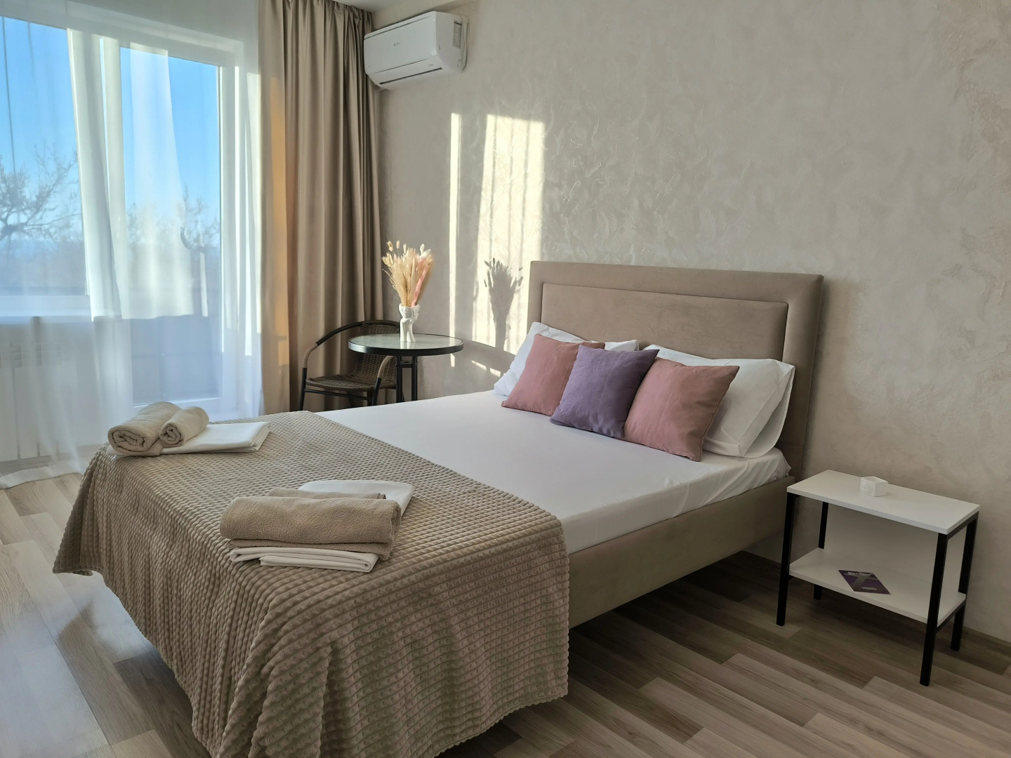 Апартаменты 1к у Херсонеса, ТЦ Муссон на 3 Гостя в 15 Мин. от Пляжа с Отличным Видом