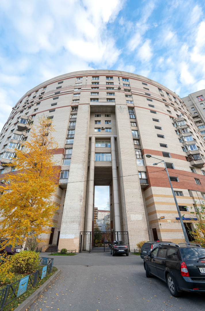 Апартаменты на Комендантском Проспекте 11