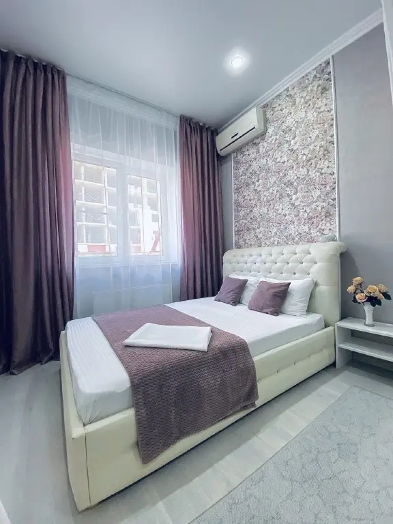 Уютная студия Сирень возле парка и озера