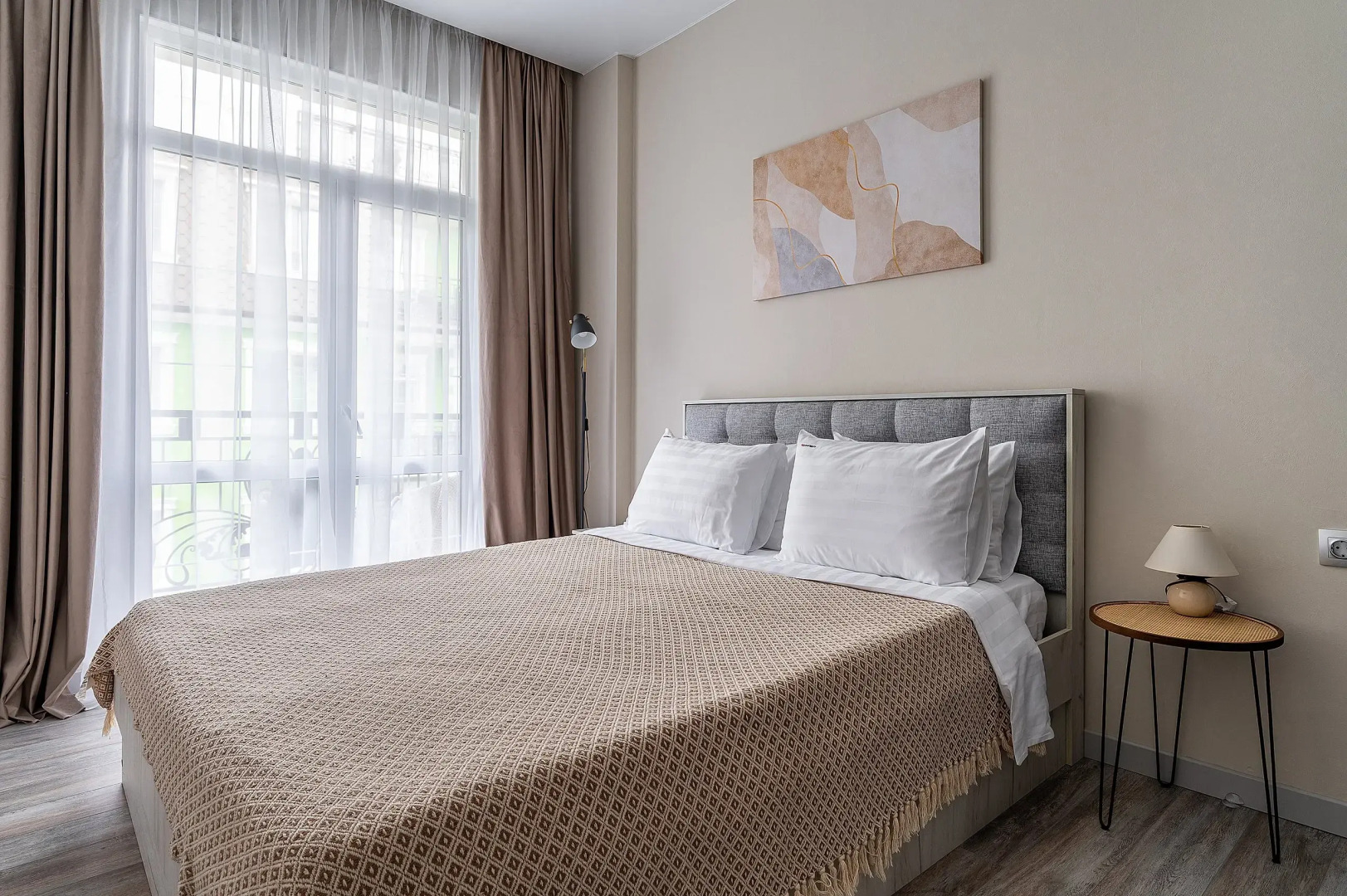 Апартаменты Red Apartments Арт Лайт Сити Форд