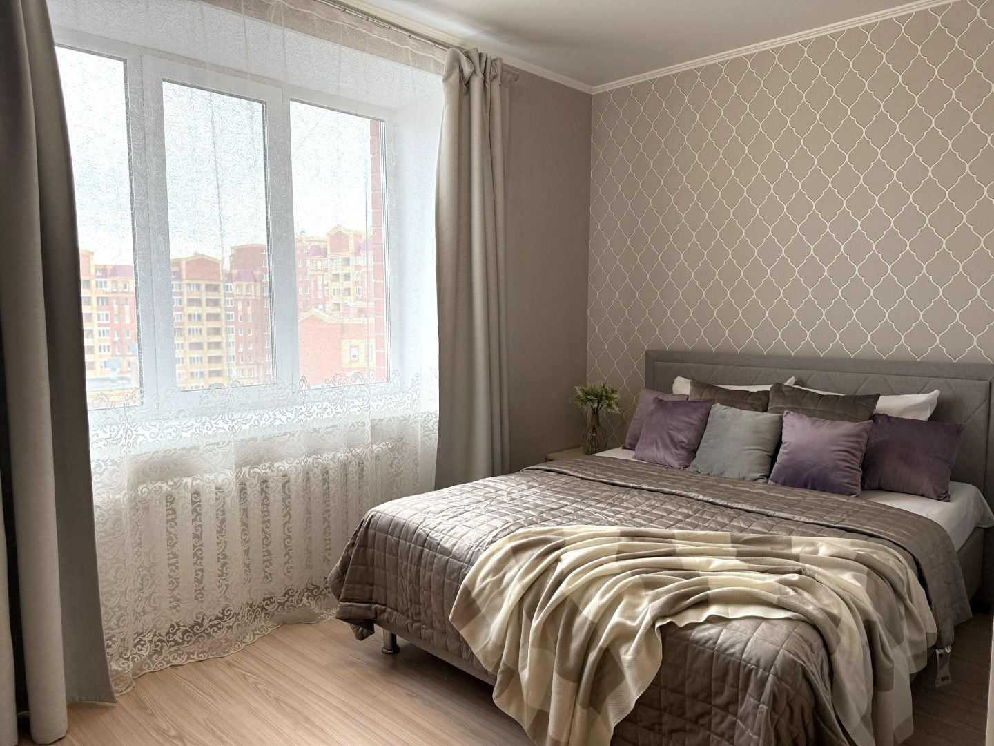 Апартаменты Книжная коллекция в центре города  на берегу реки Тура