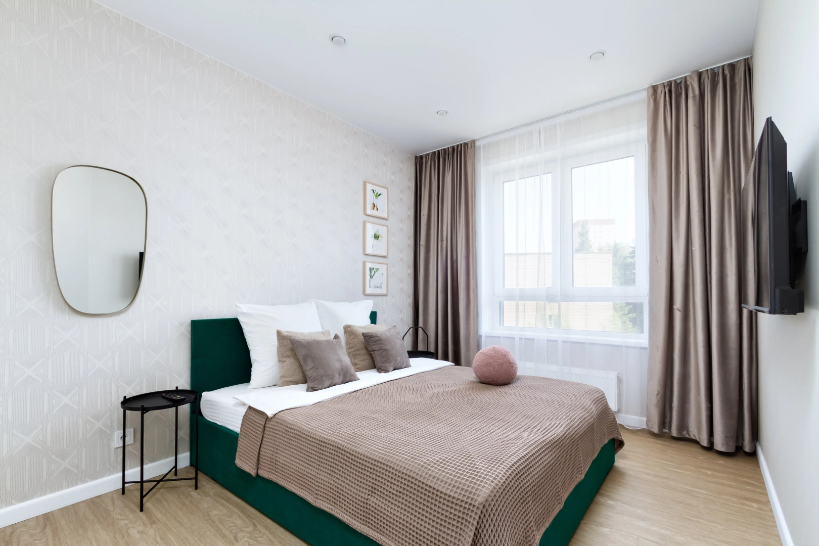 Квартира Улучшенная 2к с Тремя Кроватями