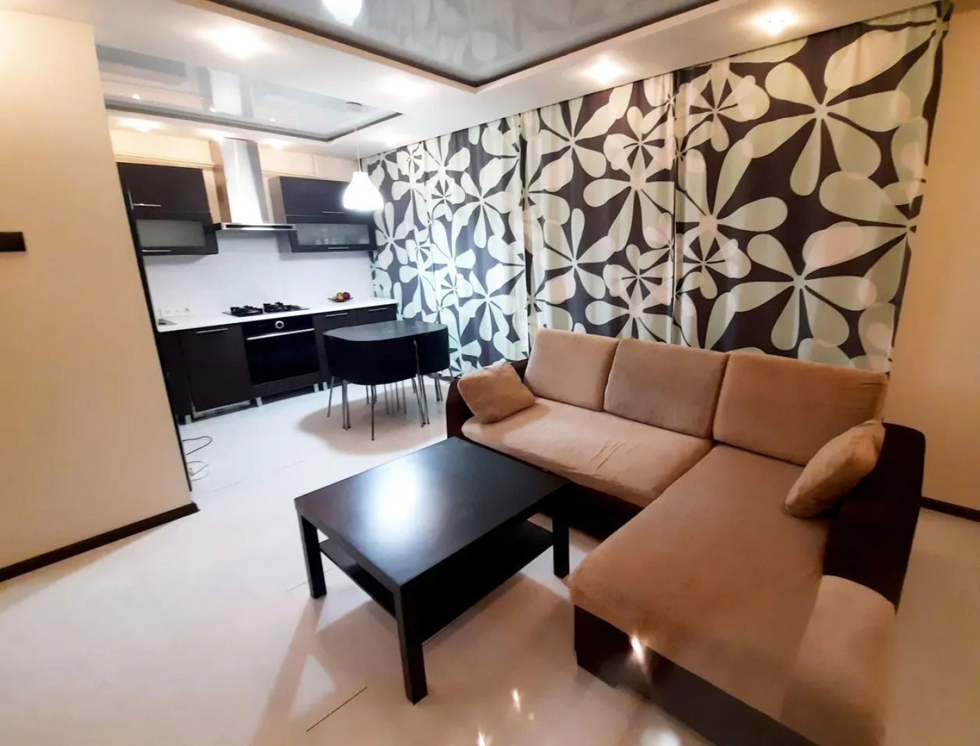 Квартира на Стройотрядовской