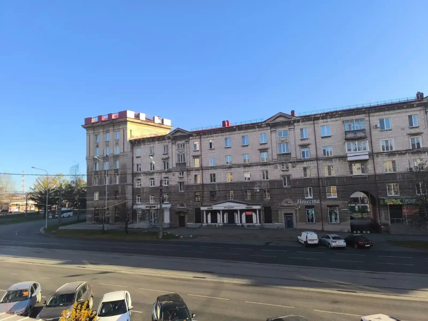 Апартаменты на Привокзальной площади