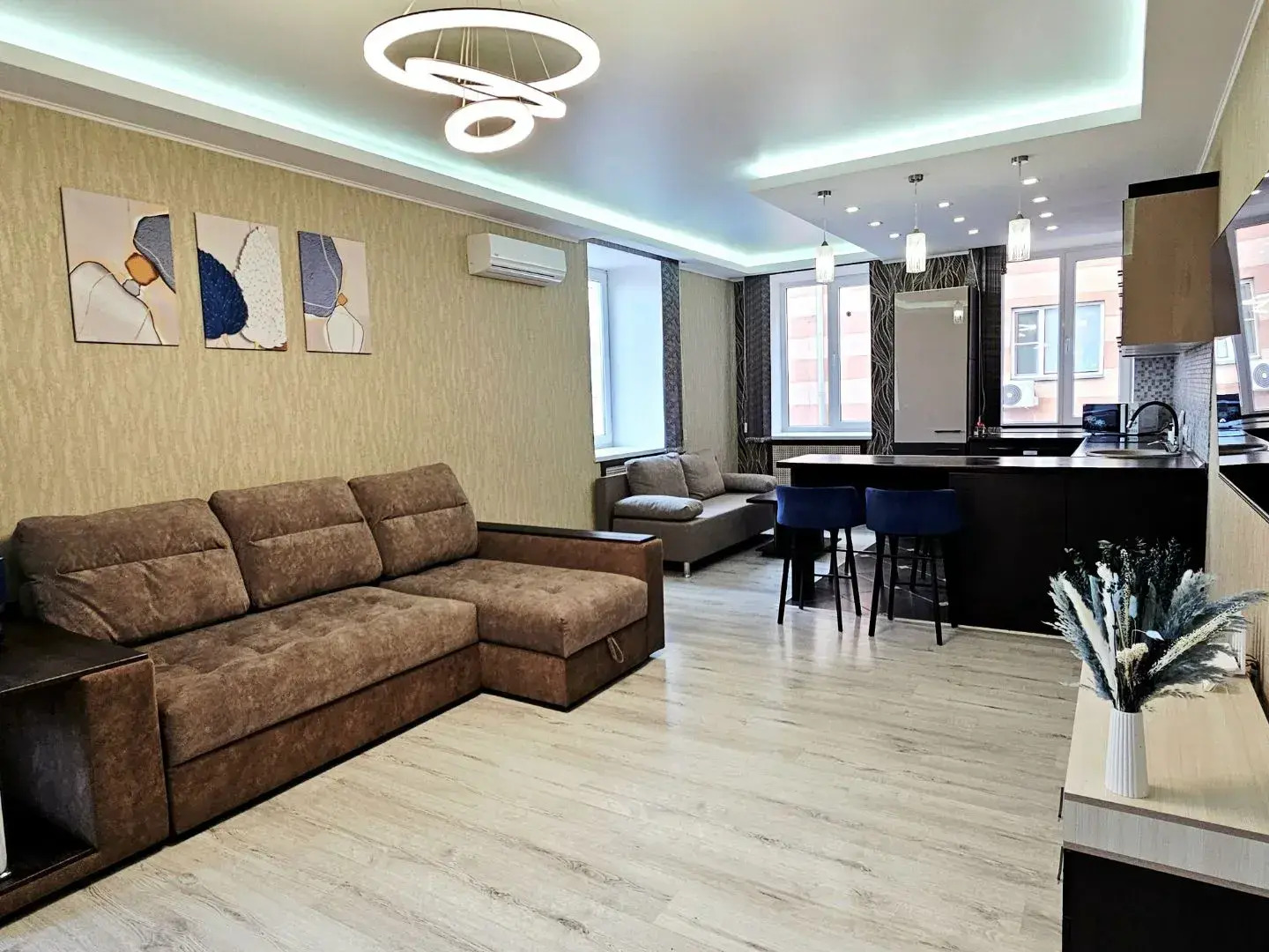 Квартира Неотель двушка рядом с Театром кукол