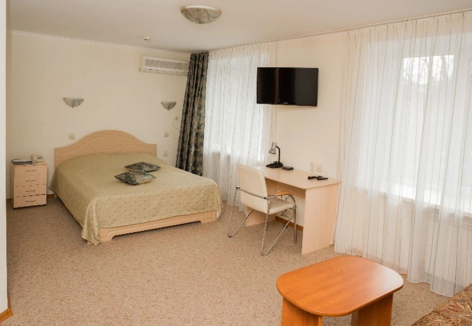 Отель Визит