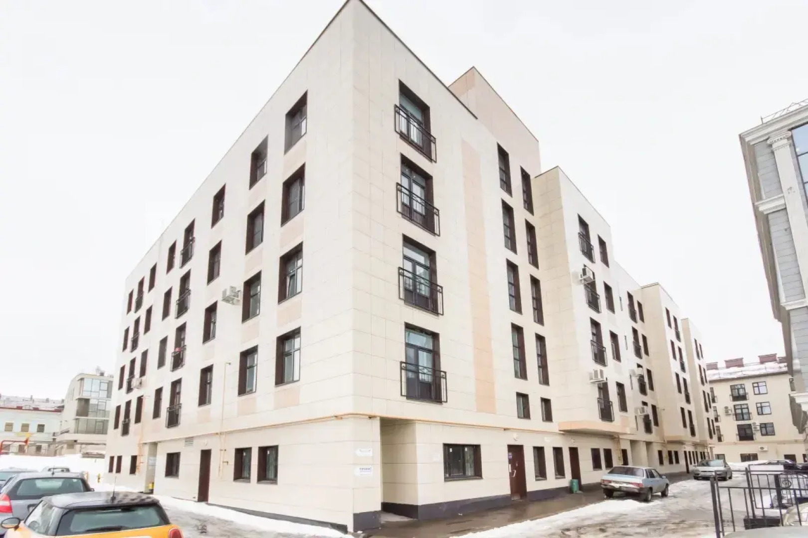 Апартаменты на Баумана 4