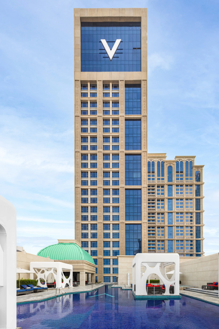 Отель V Hotel Dubai Curio Collection by Hilton