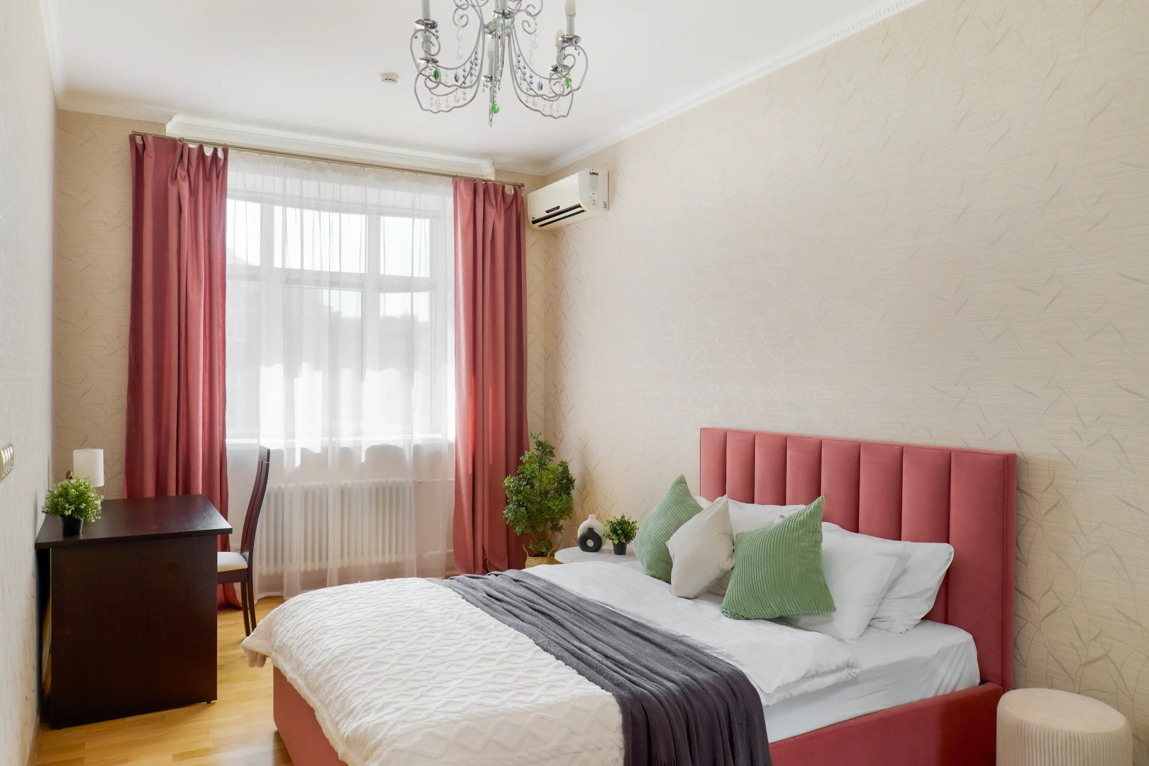 Апартаменты SUNVILLES Новенькие рядом с метро