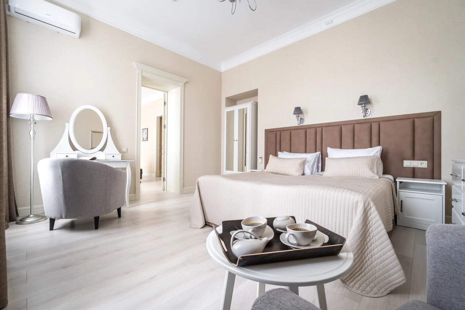 Апартаменты D на Невском проспекте с одной спальней