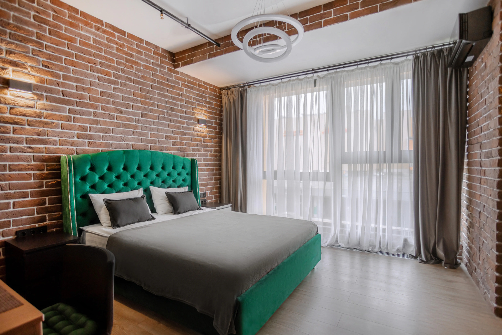 Апартаменты Lalapart Urban Loft с характером в ЖК Лайнер