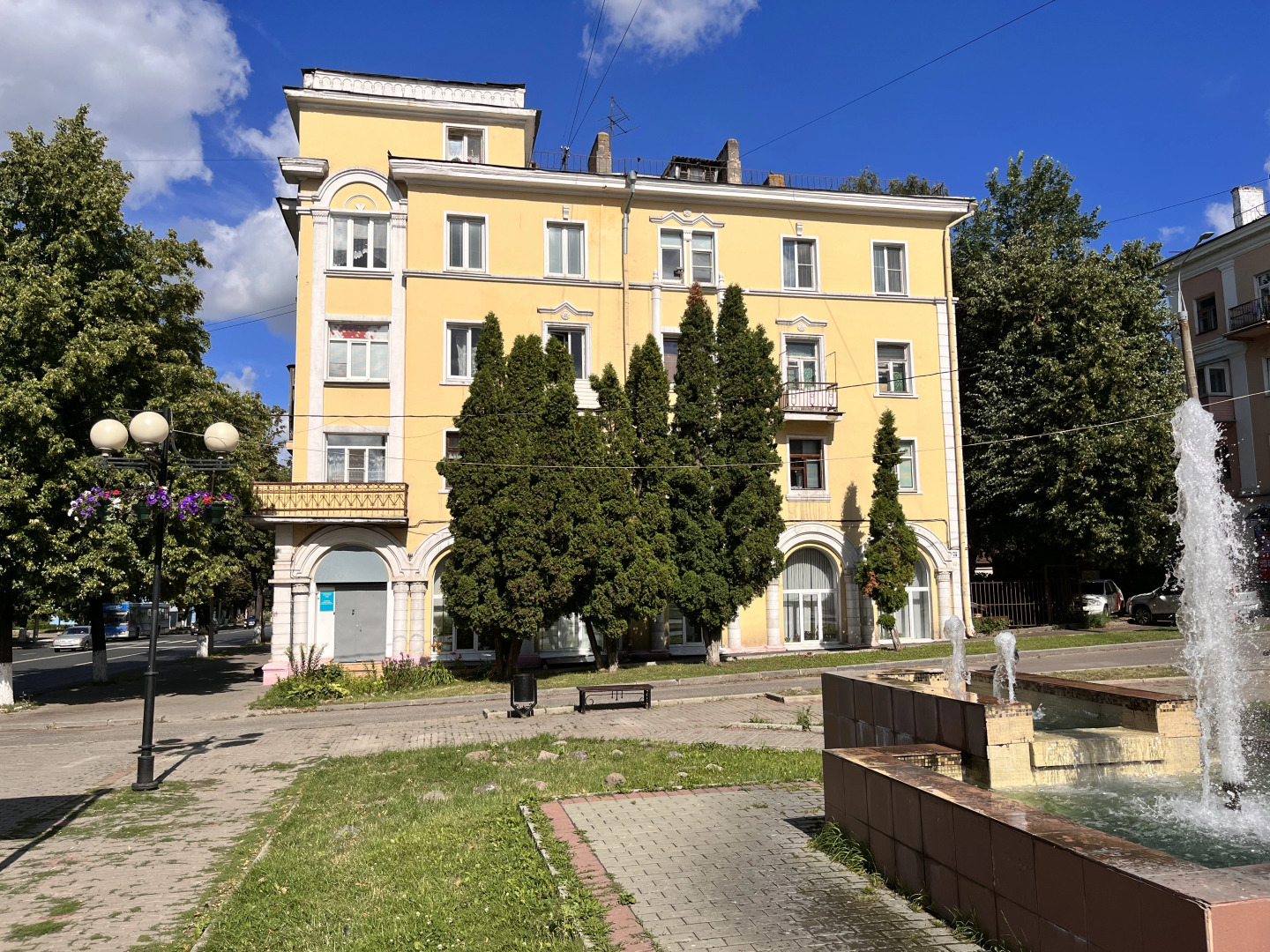 Квартира Ботаника в историческом центре от Wonderapart