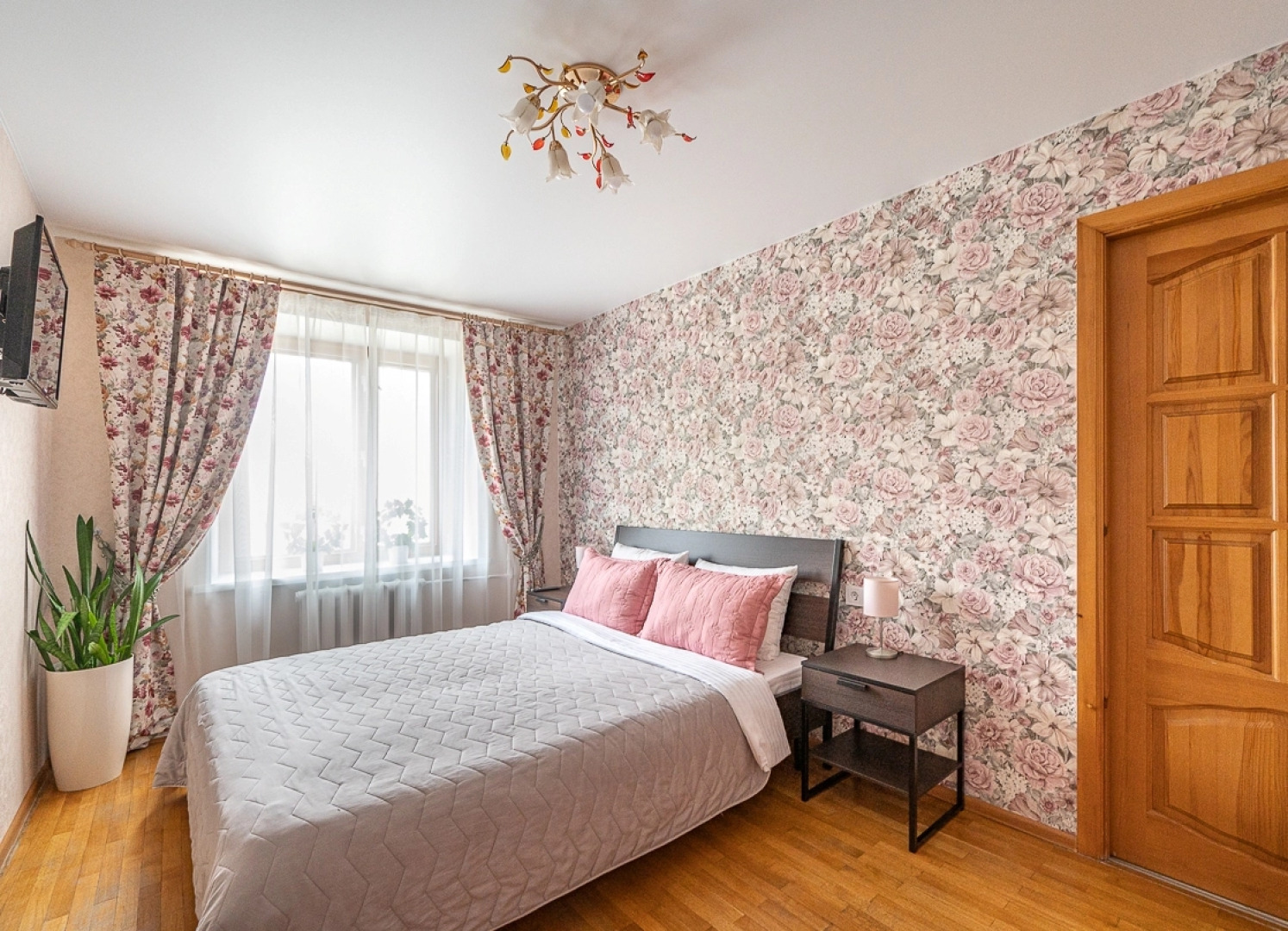 Квартира двухкомнатная Ekb.Studio на Энгельса, 38