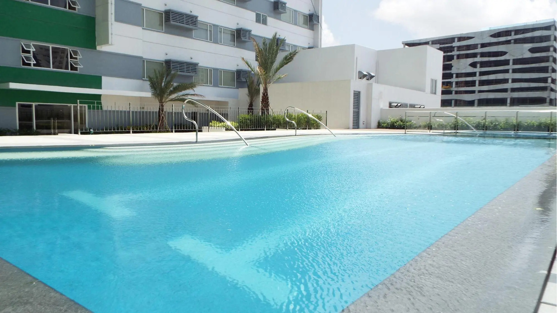 Отель101 Manila- Multi-Use Hotel