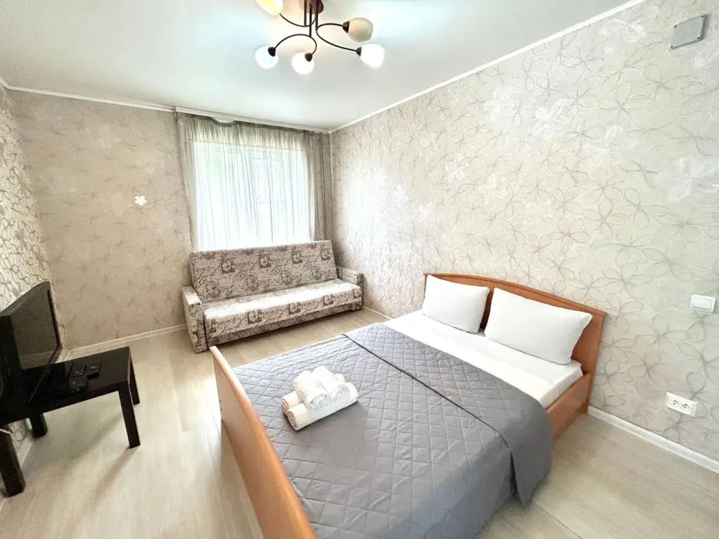 Апартаменты Светлая и уютная квартира в тихом центре города