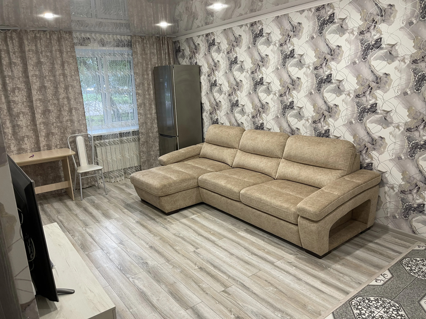 Апартаменты на Проспекте Строителей 27-4