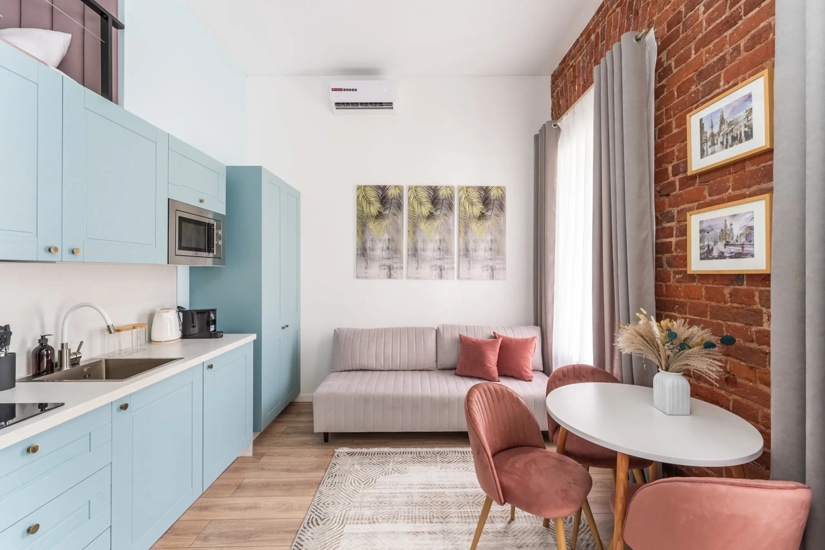 Квартира Двухуровневaя дизайнерская четырехместная