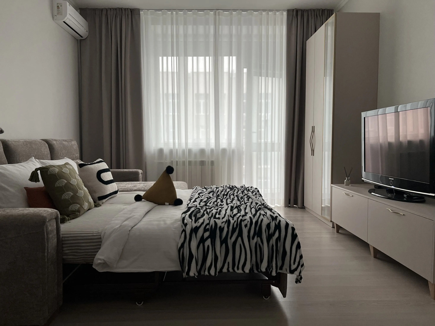 Квартира 1 Комнатная на Молодогвардейской 218