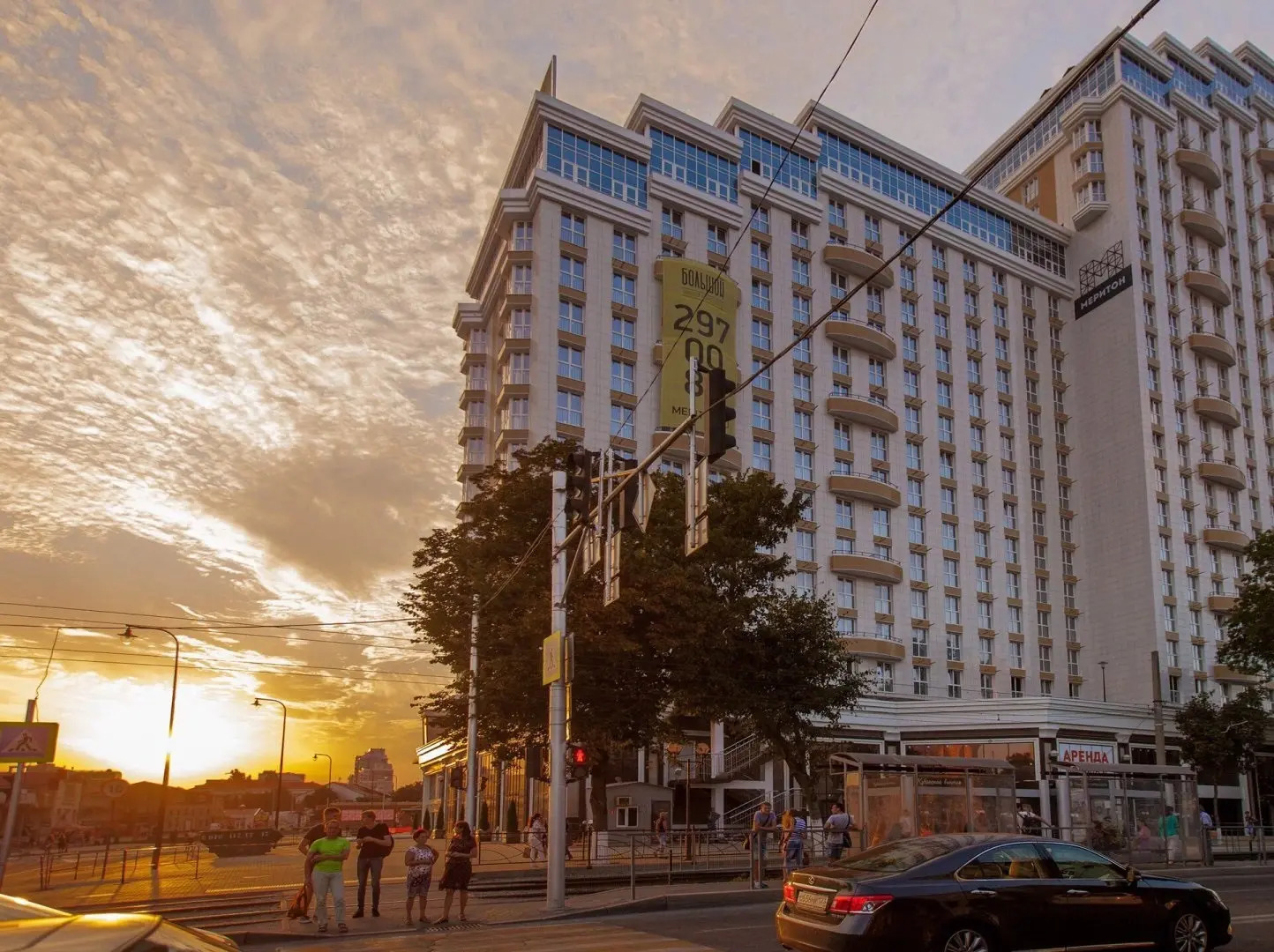 Apartments Bolshoi by Roomers