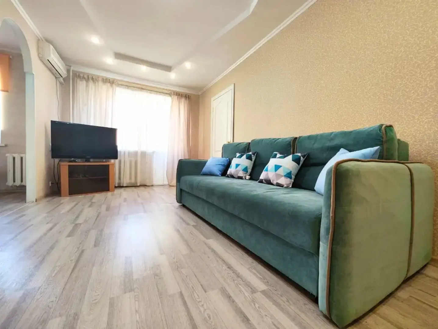 Квартира на Свободы 87