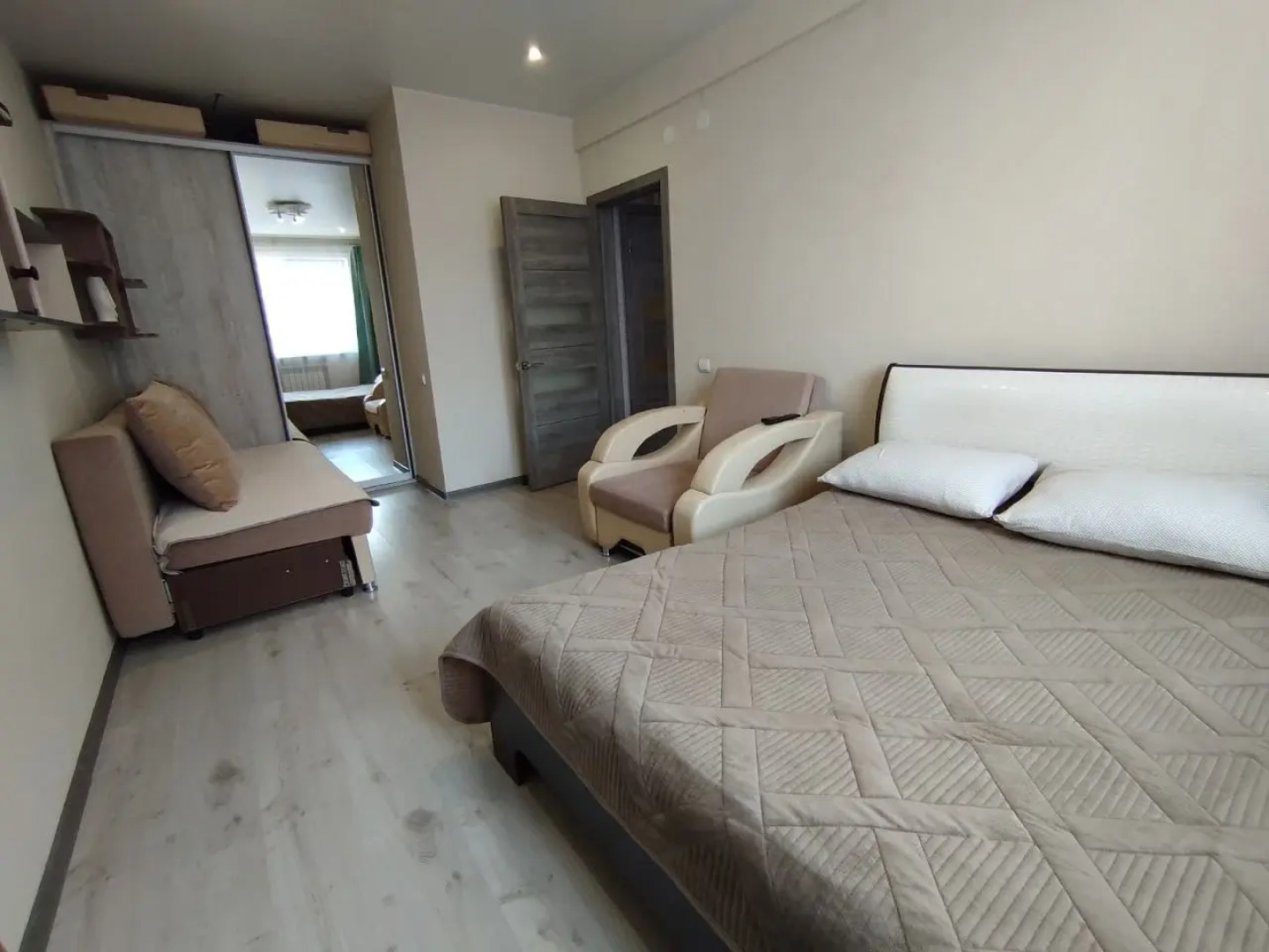 Квартира возле ДРКБ, военного госпиталя, Тэнгэри