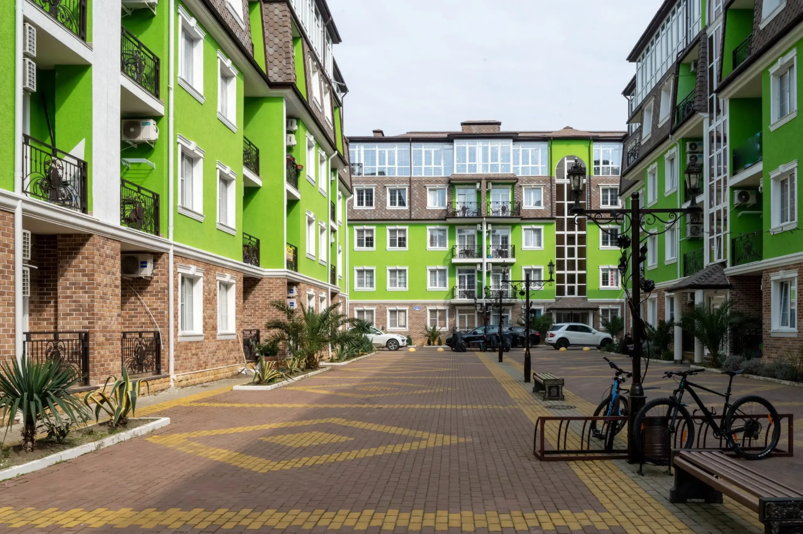 Апартаменты Red Apartments Арт Лайт Адриан