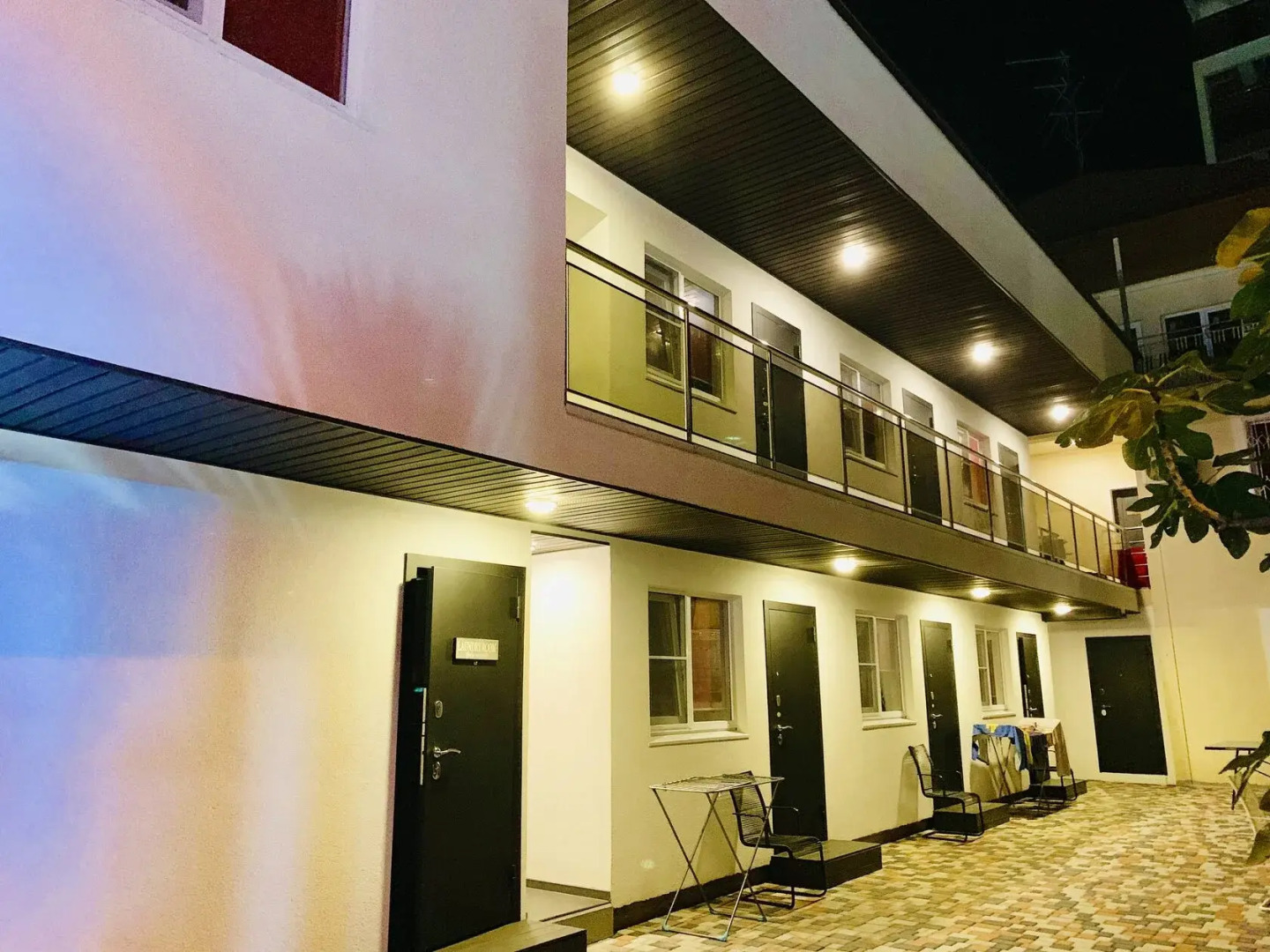 Отель Леонардо