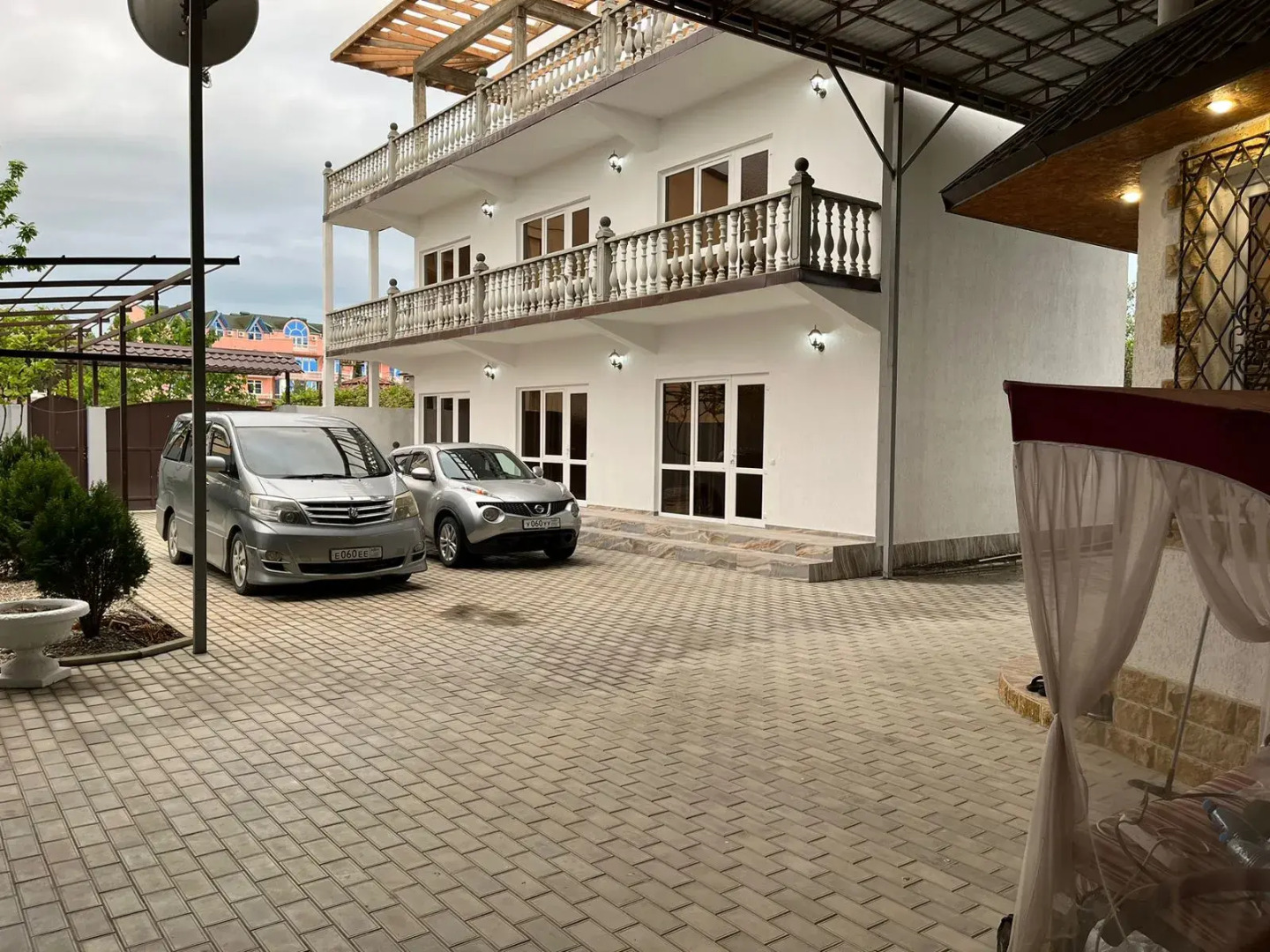 Semeyny Otdykh Guest House